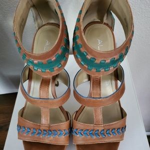 Aldo womens 8 platform